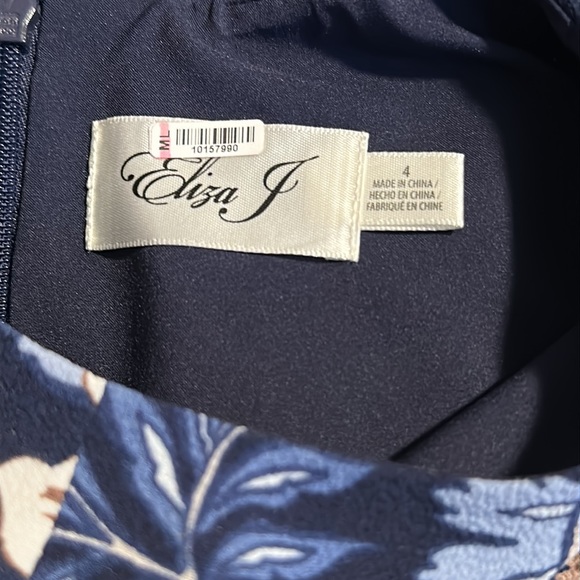 💕 Eliza J Long Sleeve Floral Maxi Dress - Picture 4 of 5